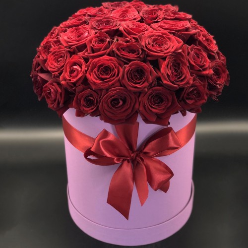 Купить на заказ 51 красная роза в коробке с доставкой в Балхаше